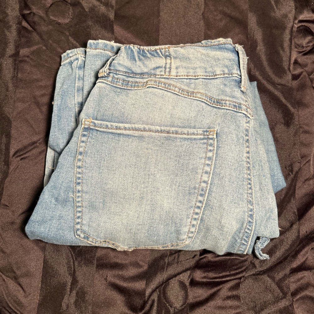 ⭒ rewash light blue jeans